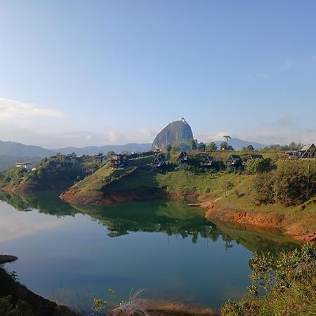 Hotel Lagos De Guatape Exterior photo