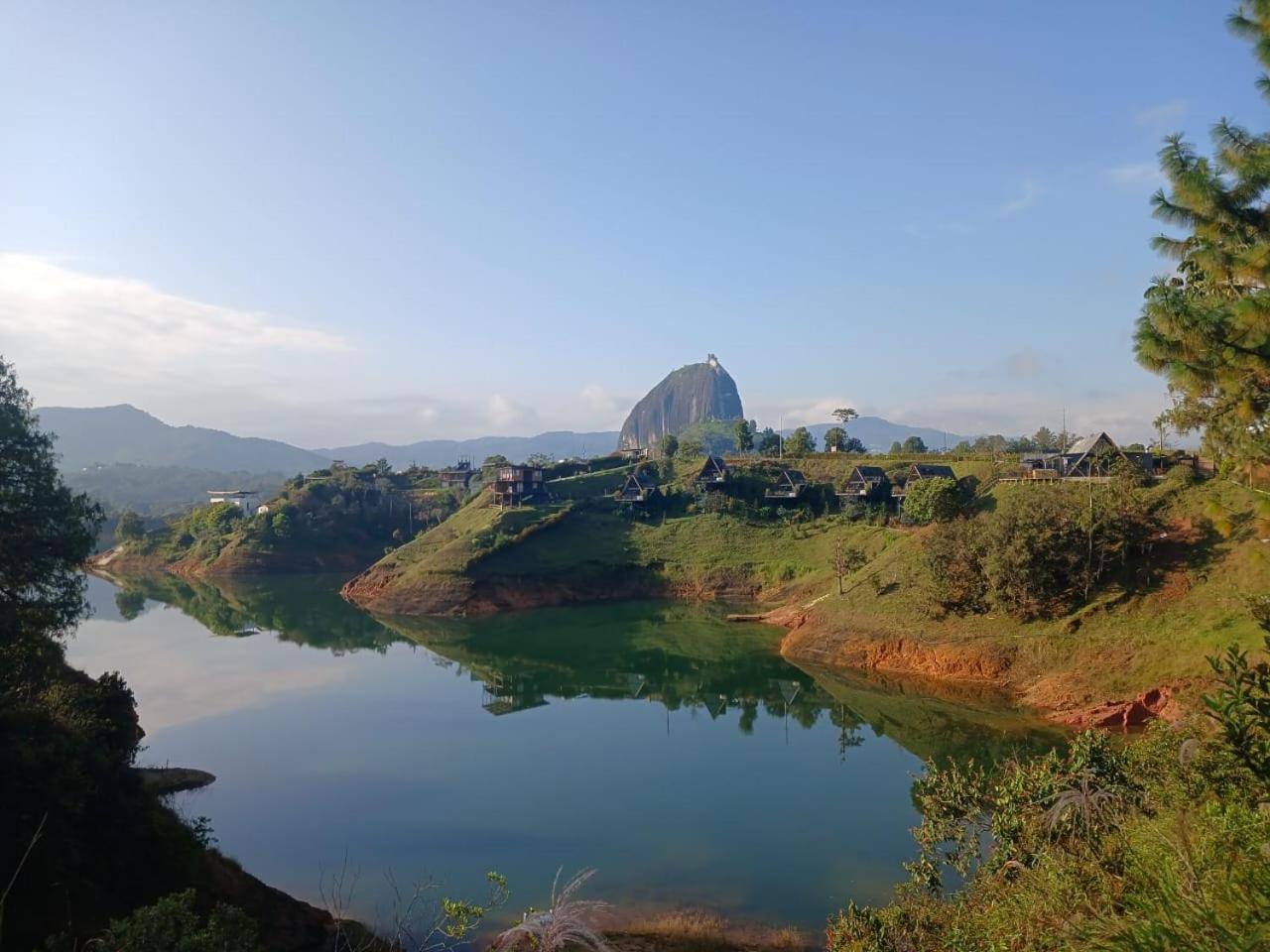 Hotel Lagos De Guatape Exterior photo