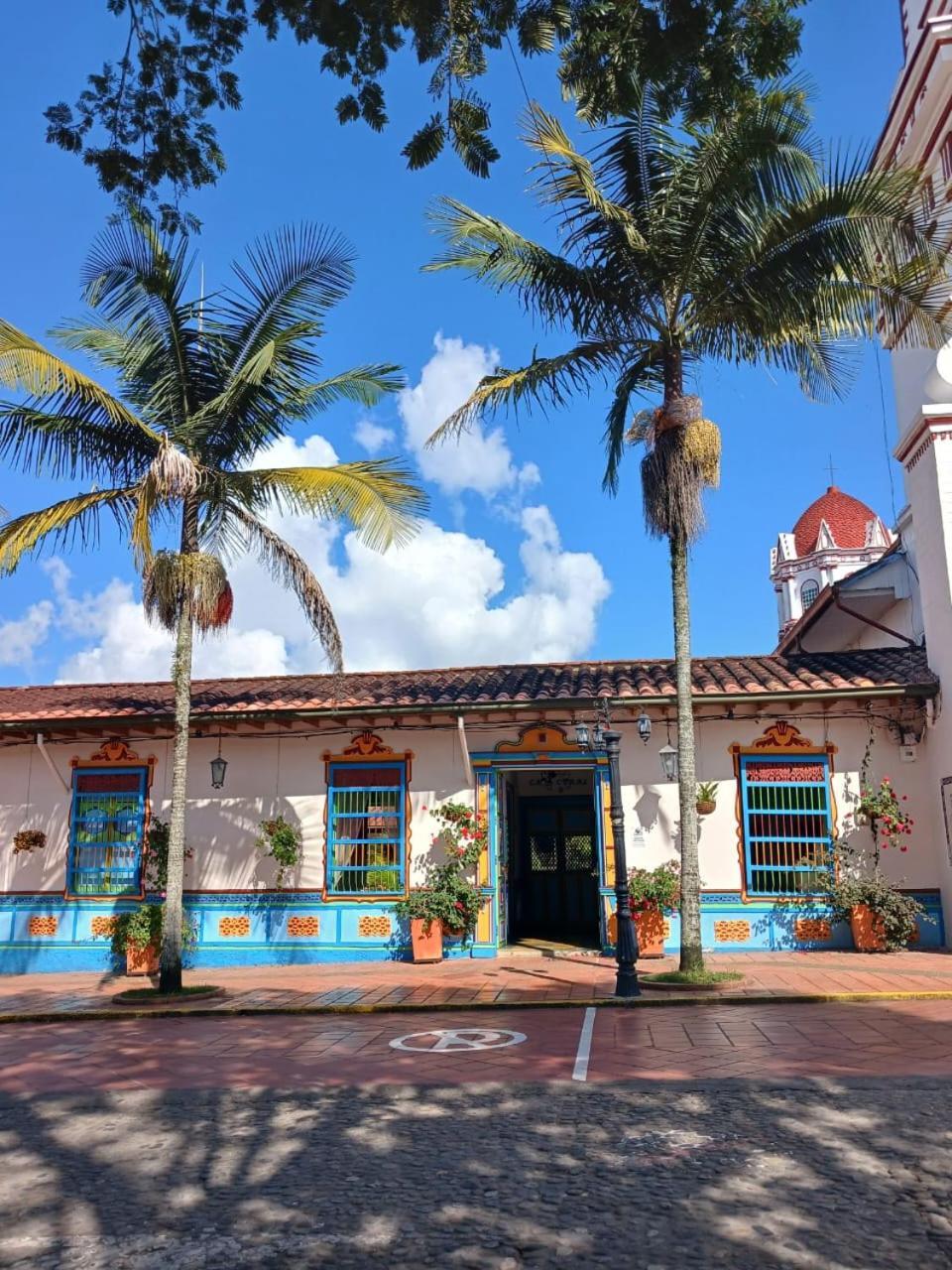 Hotel Lagos De Guatape Exterior photo
