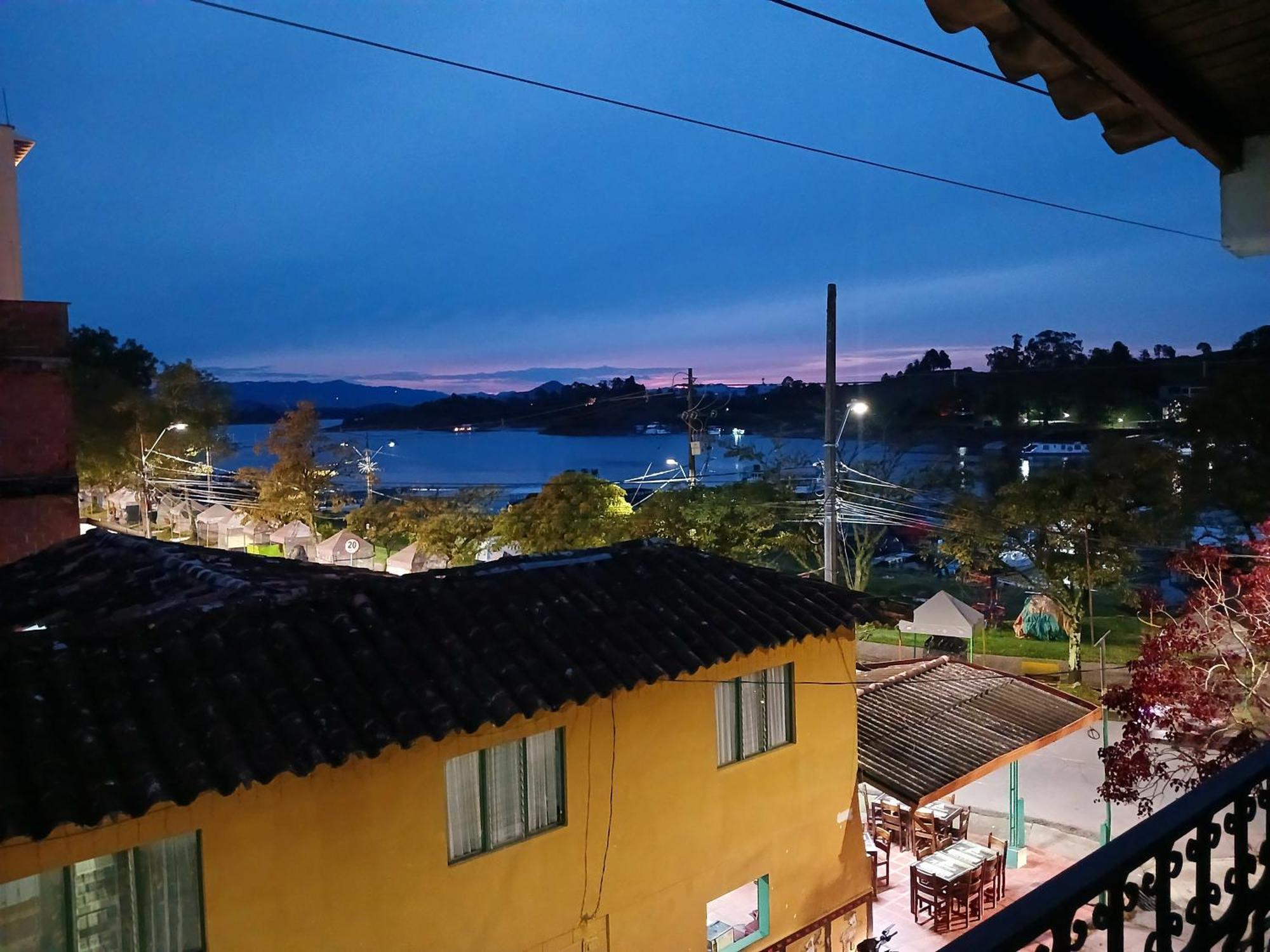 Hotel Lagos De Guatape Exterior photo